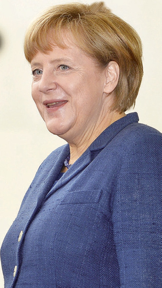 ميركل .. عديمة الإحساس وهتلر أوروبا الجديد