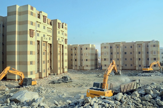 100 مهندس يسابقون الزمن لإنجاز المرحلة الأولى من الإسكان الميسر