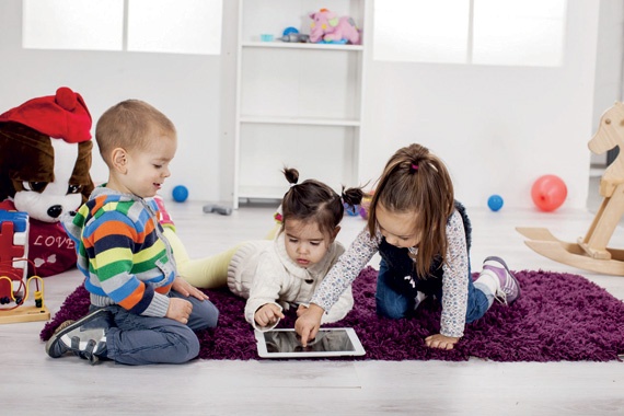 80 % من الأسر تتجاهل تفعيل حماية الأطفال من مخاطر الأجهزة الذكية