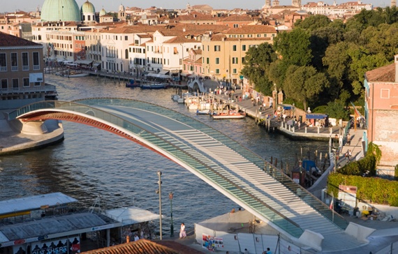 مهندس اسباني يواجه اتهامات في ايطاليا بارتكاب اخطاء فنية في جسر القنال الكبير