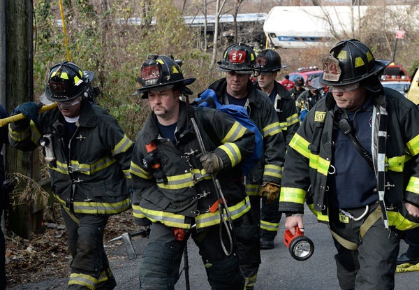 4 قتلى في خروج قطار عن سكته في نيويورك - فيديو