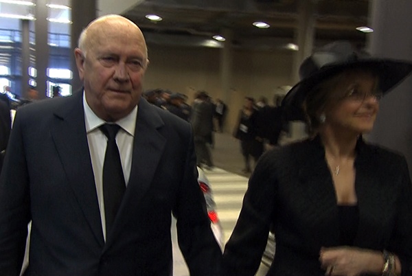 قصة مصورة :مانديلا يجمع العالم في تأبينه