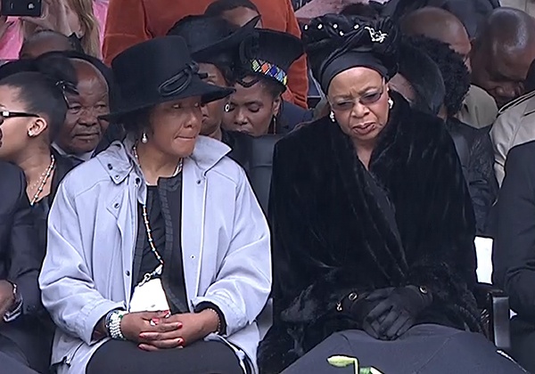 قصة مصورة :مانديلا يجمع العالم في تأبينه