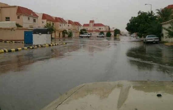 قصة مصورة : أجواء المطر على تويتر - فيديو