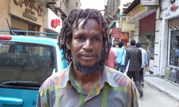 وفاة الأديب والفنان السوداني محمد بهنس متجمدا على أرصفة القاهرة