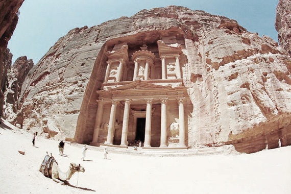 رحلة سياحية بـ 1.5 مليون دولار