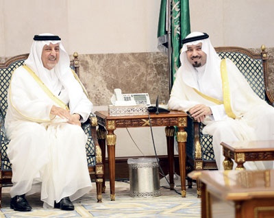 الفيصل لمشعل بن عبد الله: أهل مكة لن يبخلوا عليك بآرائهم ..فشاورهم واحتضنهم