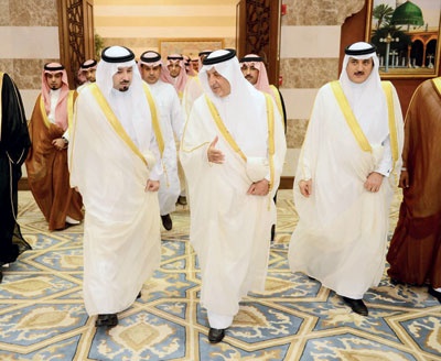 الفيصل لمشعل بن عبد الله: أهل مكة لن يبخلوا عليك بآرائهم ..فشاورهم واحتضنهم