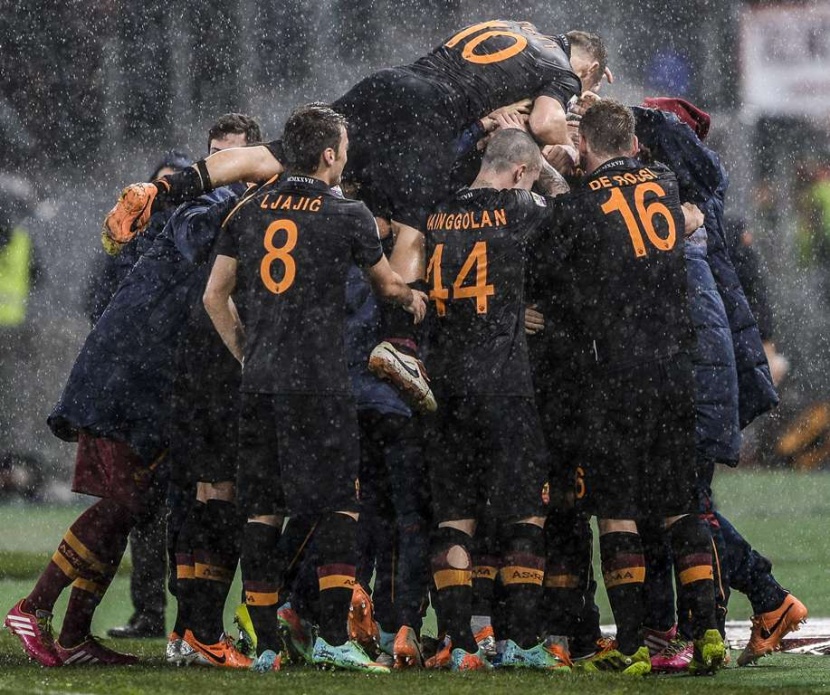 جرفينيو يقود روما لفوز صعب على نابولي في كأس إيطاليا