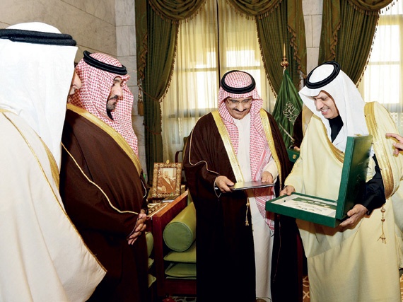 أمير الرياض يطلق «يعطيك خيرها» لإيقاف «نزيف» الممتلكات والأرواح