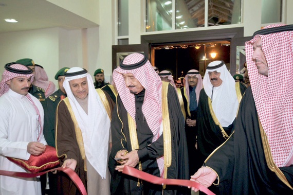 ولي العهد يدشن 9 أنظمة وخدمات جديدة لهيئة الغذاء والدواء