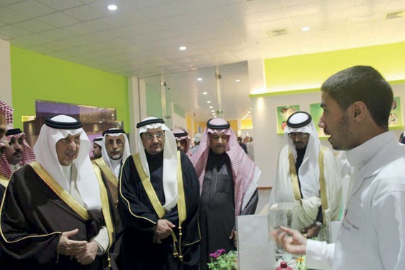 مدير مدرسة للفيصل: ماضون في تطوير التعليم وتربية الأجيال