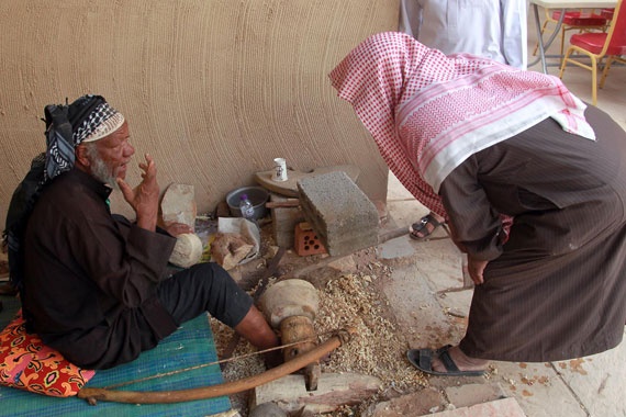 قصة مصورة : نصف مليون زائر للجنادرية في أيام الرجال