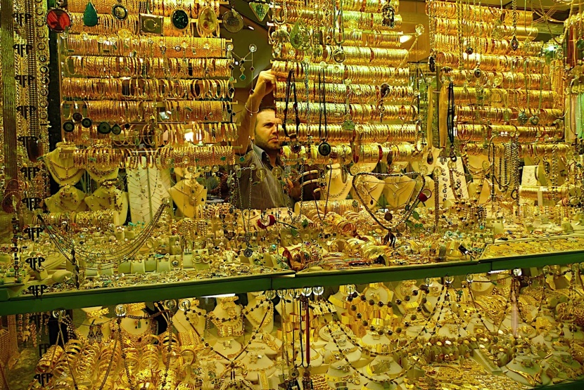 الذهب يرتفع لأعلى مستوى في 2014