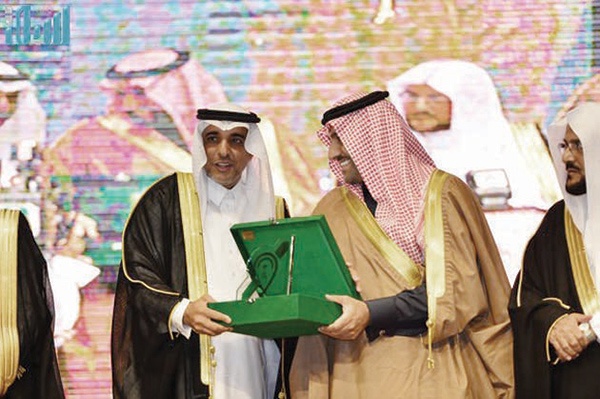 نائب أمير الرياض يكرم بنك الجزيرة