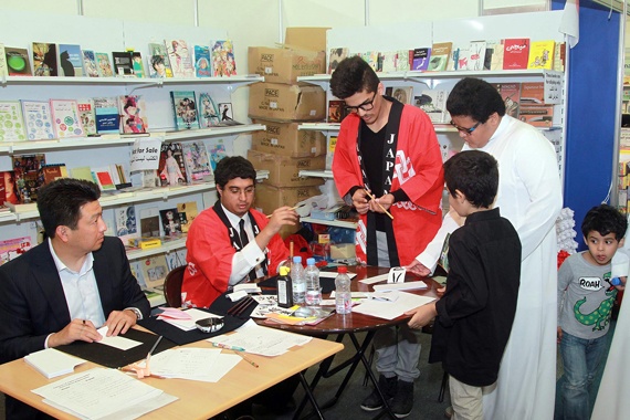 قصة مصورة : مليون زائر لمعرض الرياض للكتاب 2014 خلال 6 أيام