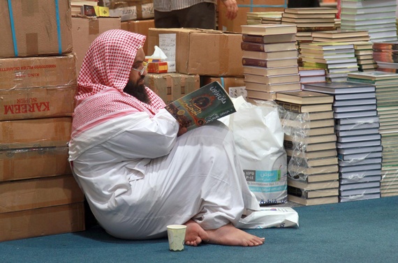 قصة مصورة : مليون زائر لمعرض الرياض للكتاب 2014 خلال 6 أيام