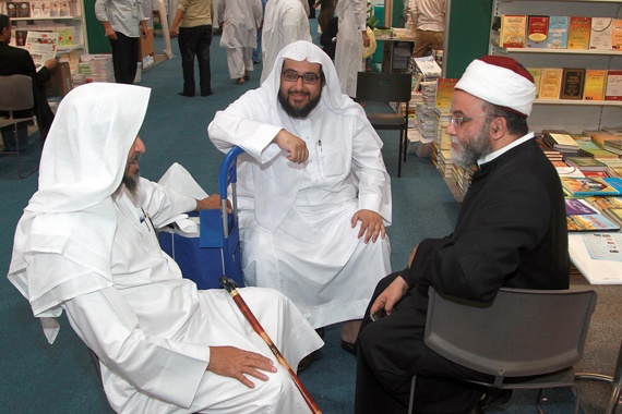 قصة مصورة : مليون زائر لمعرض الرياض للكتاب 2014 خلال 6 أيام