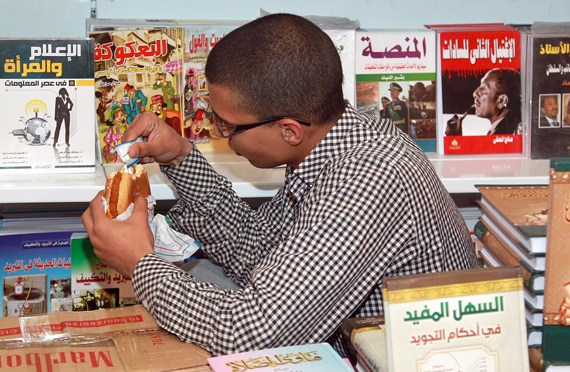 قصة مصورة : مليون زائر لمعرض الرياض للكتاب 2014 خلال 6 أيام