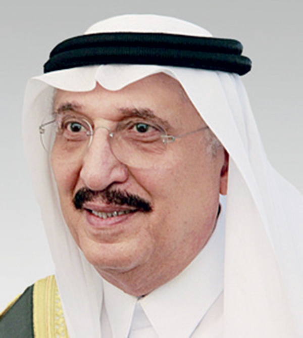 أمير جازان يكرّم 151 حافظا للقرآن