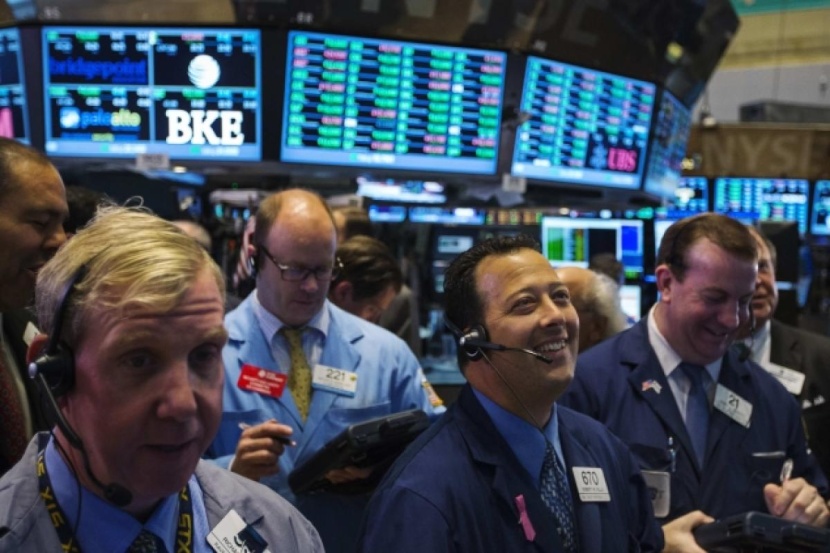 مؤشر ستاندرد اند بورز للأسهم الامريكية يقفز إلى مستوى قياسي جديد