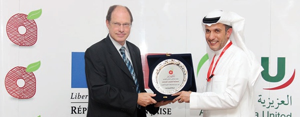 القنصل الفرنسي يشيد بالدور الريادي لشركة العزيزية بنده في دعم ملف البيئة