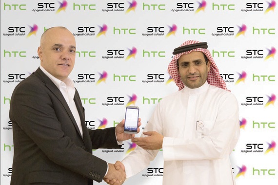 STC توقع اتفاقية الطرح الحصري لجهاز hTC One® M8 المطلي بالذهب