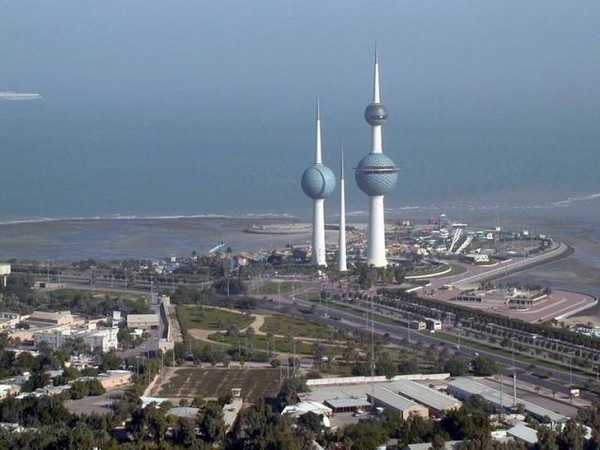 وزير المالية الكويتي: دعم البنزين والكهرباء يستنزف ميزانية الدولة