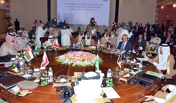 ولي العهد : أمن دولنا وشعوبنا في خطر ويجب علينا مضاعفة الجهود
