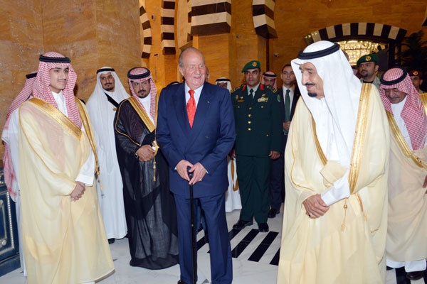 ولي العهد وملك أسبانيا يعقدان اجتماعاً ثنائياً