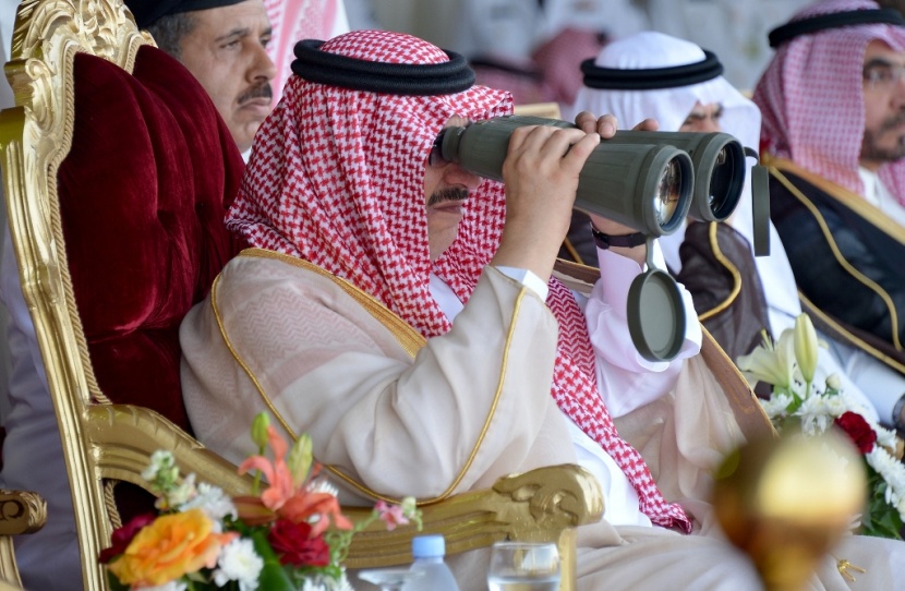 وزير الداخلية يرعى حفل تخريج دورات معهد حرس الحدود البحري