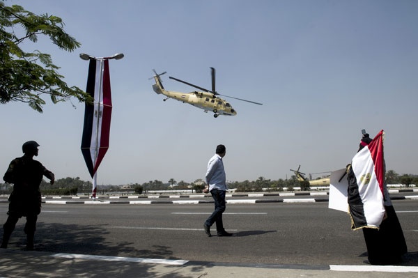 السيسي يعد بتعويض مصر ما فات وتصويب أخطاء الماضي