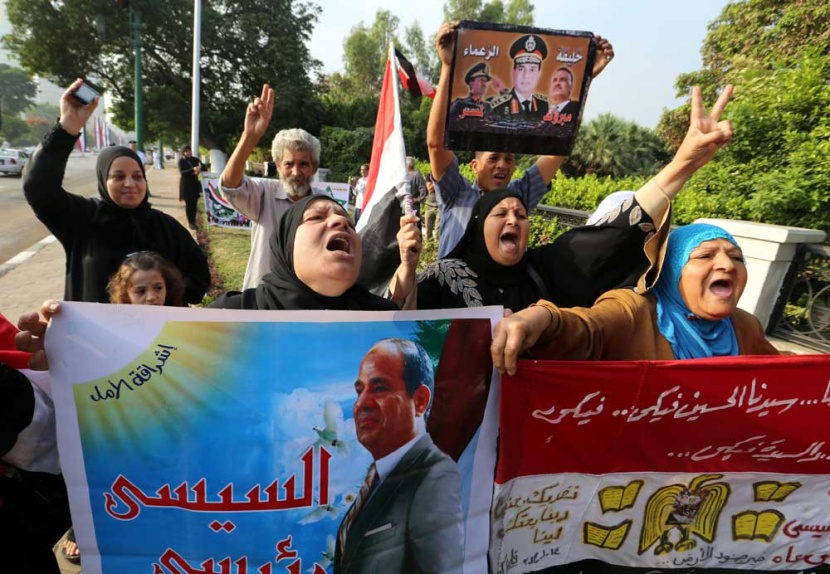 السيسي يعد بتعويض مصر ما فات وتصويب أخطاء الماضي