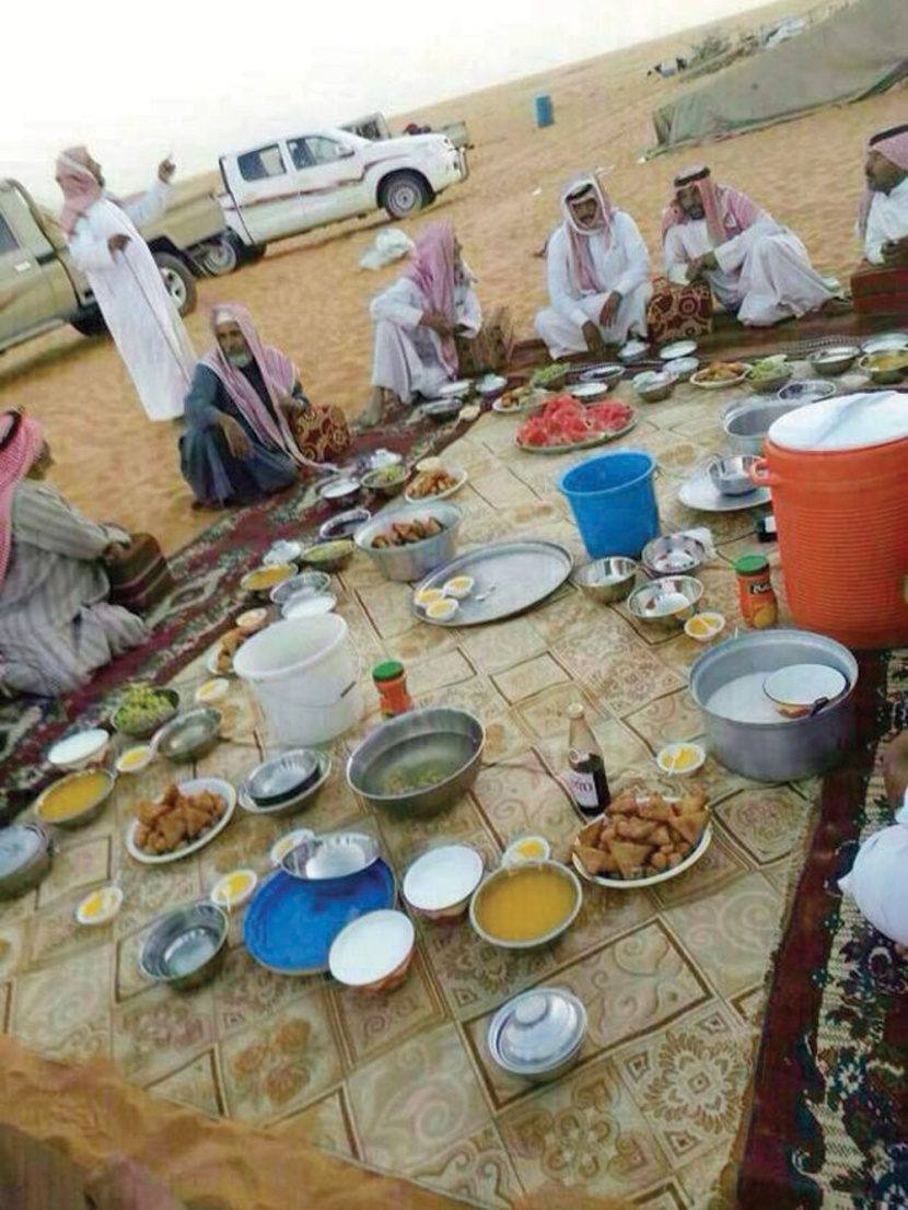 صيام النفود .. أسر تتحدى حرارة الأجواء للتواصل مع أقاربهم