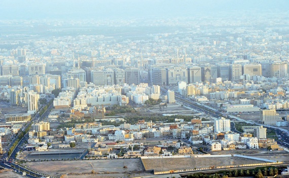 بطء تنفيذ مشاريع «الإسكان» وتنامي الطلب رفعا أسعار العقارات في المدينة