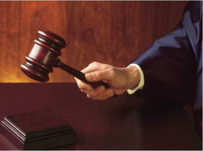 وقعت في شر أعمالها.. إيقاف ألمانية حاولت ابتزاز نجل منصور البلوي