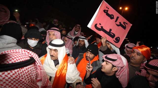 المعارضة الكويتية تندد بتهديد الحكومة بسحب الجنسيات