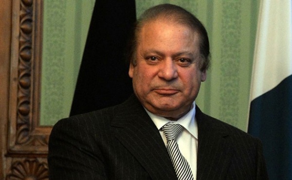 نواز شريف يصل السعودية للعمرة