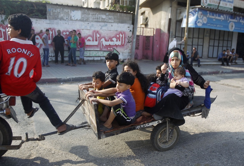 قصة مصورة: الفلسطينيون يواجهون الهمجية الإسرائيلية