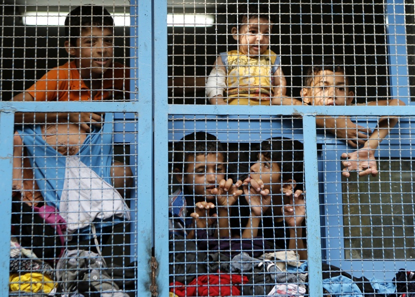 قصة مصورة: الفلسطينيون يواجهون الهمجية الإسرائيلية