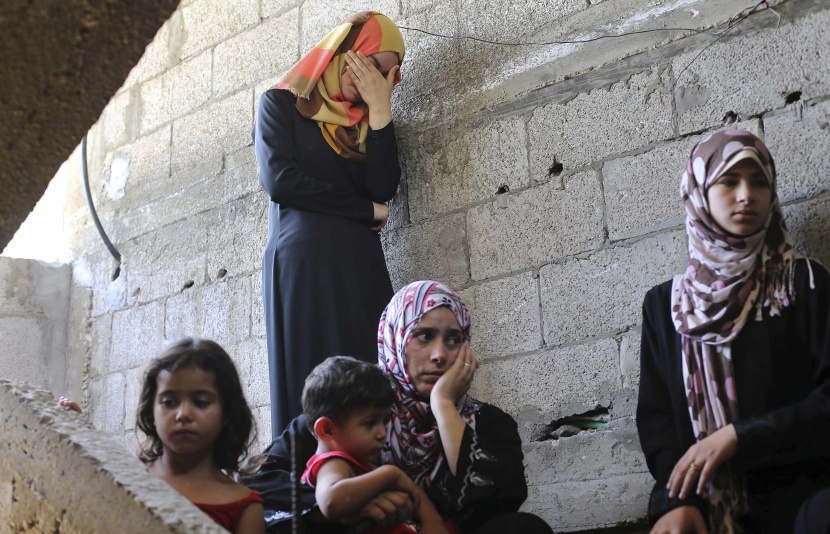 قصة مصورة: الفلسطينيون يواجهون الهمجية الإسرائيلية