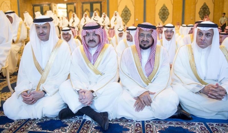 قصة مصورة : صلاة عيد الفطر المبارك في مختلف أنحاء المملكة