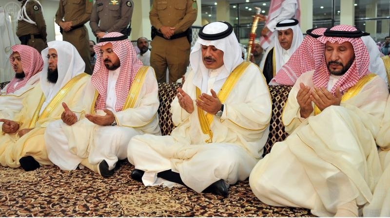 قصة مصورة : صلاة عيد الفطر المبارك في مختلف أنحاء المملكة