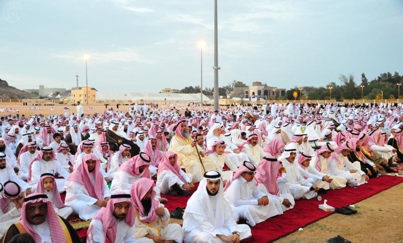 قصة مصورة : صلاة عيد الفطر المبارك في مختلف أنحاء المملكة
