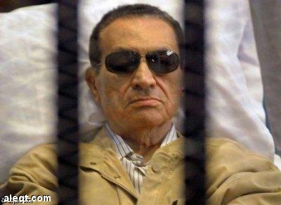 تأجيل إعادة محاكمة مبارك و10 آخرين إلى الغد