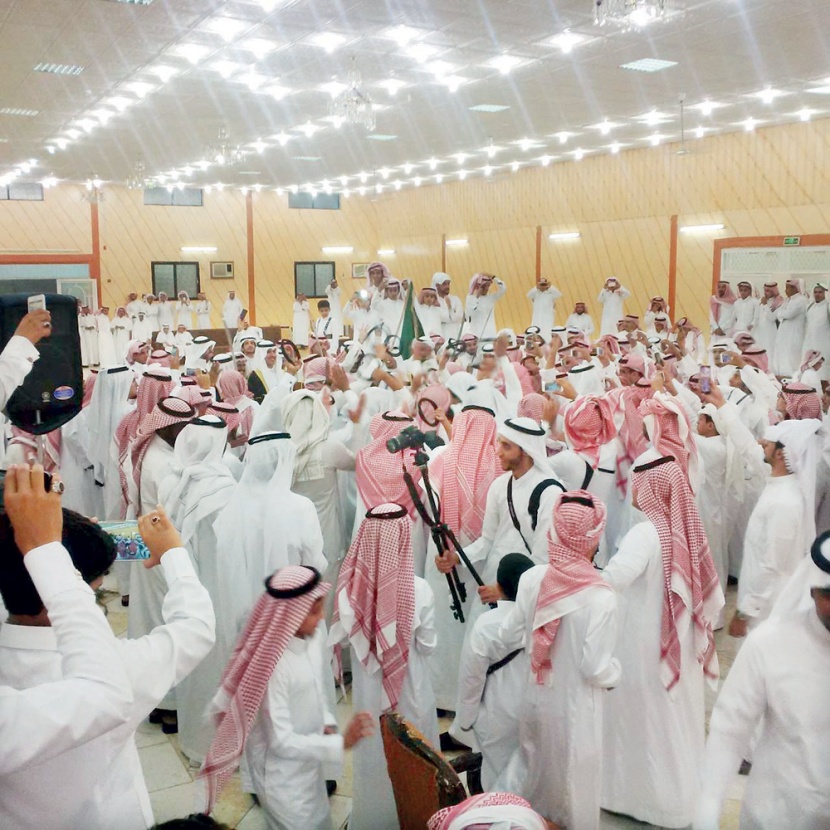 الإنشاد .. 
من الوعظ 
إلى التراقص
في الأفراح