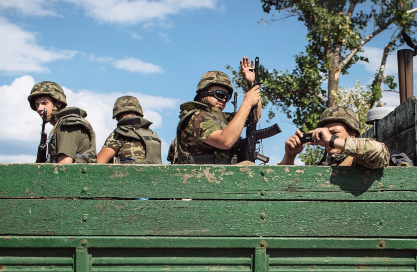 الناتو يحذر من " الموقف الخطير" على الحدود بين روسيا وأوكرانيا