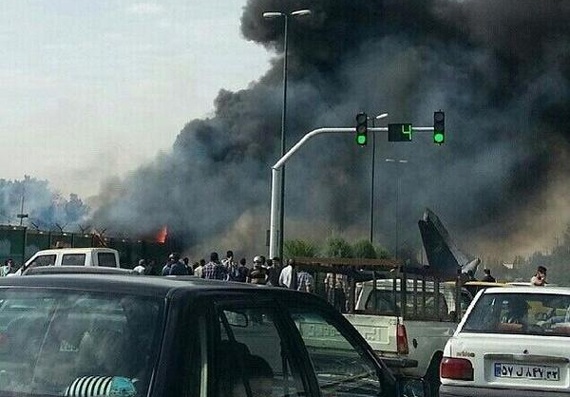 50 قتيلا في تحطم طائرة ركاب إيرانية قرب مطار طهران