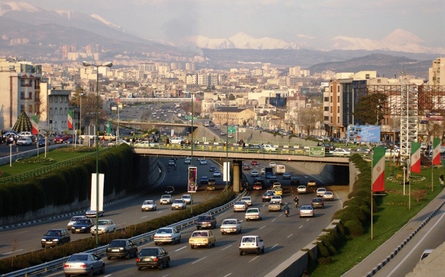 إيران تمنع الترويج لوسائل منع الحمل