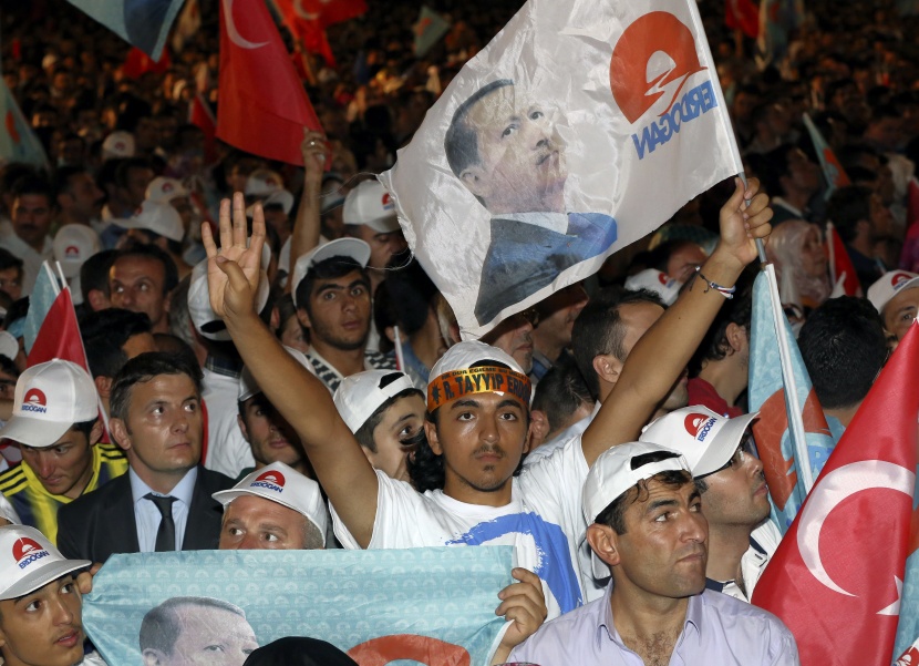 قصة مصورة : أردوغان يشكر أنصاره ويعلن بداية عهد جديد